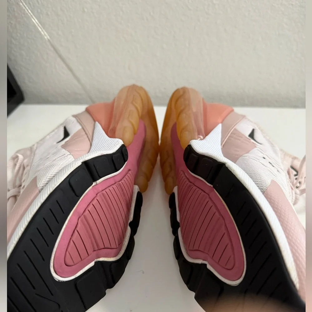 Nike  Air Max 27 Women's Athletic Shoes in Pink and White - Picture 7 of 8